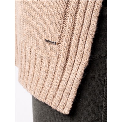 Свободный свитер  из теплой пряжи с шерстью