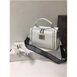 Женская сумка-рюкзак Экокожа S с клепками белый