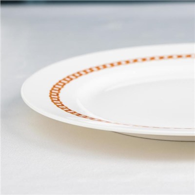 Тарелка фарфоровая десертная Magistro «Княгиня», d=20,5 см, цвет белый